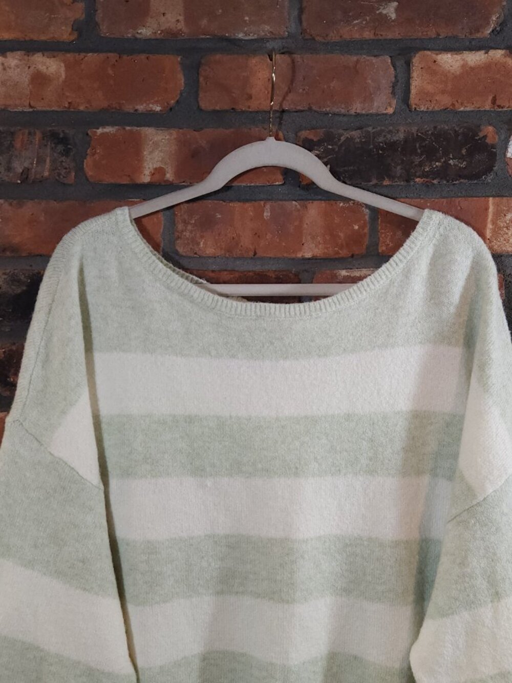 American Eagle Seriously Soft Striped Off-shoulder Sweater Cozy Women's L NWT - Picture 4 of 8